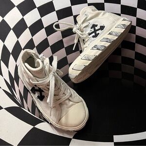 Off-White C/O Virgil Abloh Vulcanized Sole Canvas High Top Kids Sneakers 27